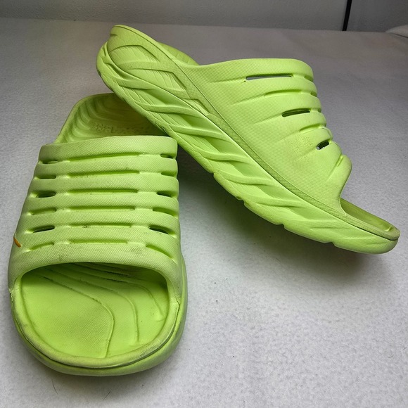 Hoka One One Ora Recovery Slides Mens 7 Womens 9 Neon Lime Green Sandals Sandals - Picture 1 of 13